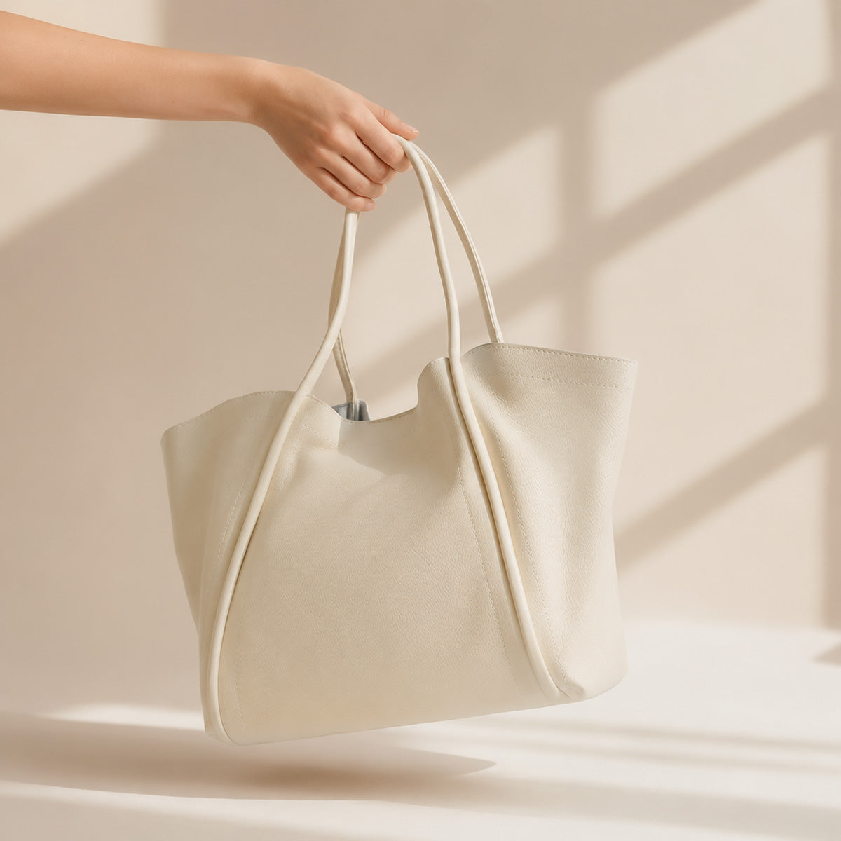 BOLSA LADY PAULINA TOTE CON COSMETIQUERA BLANCA