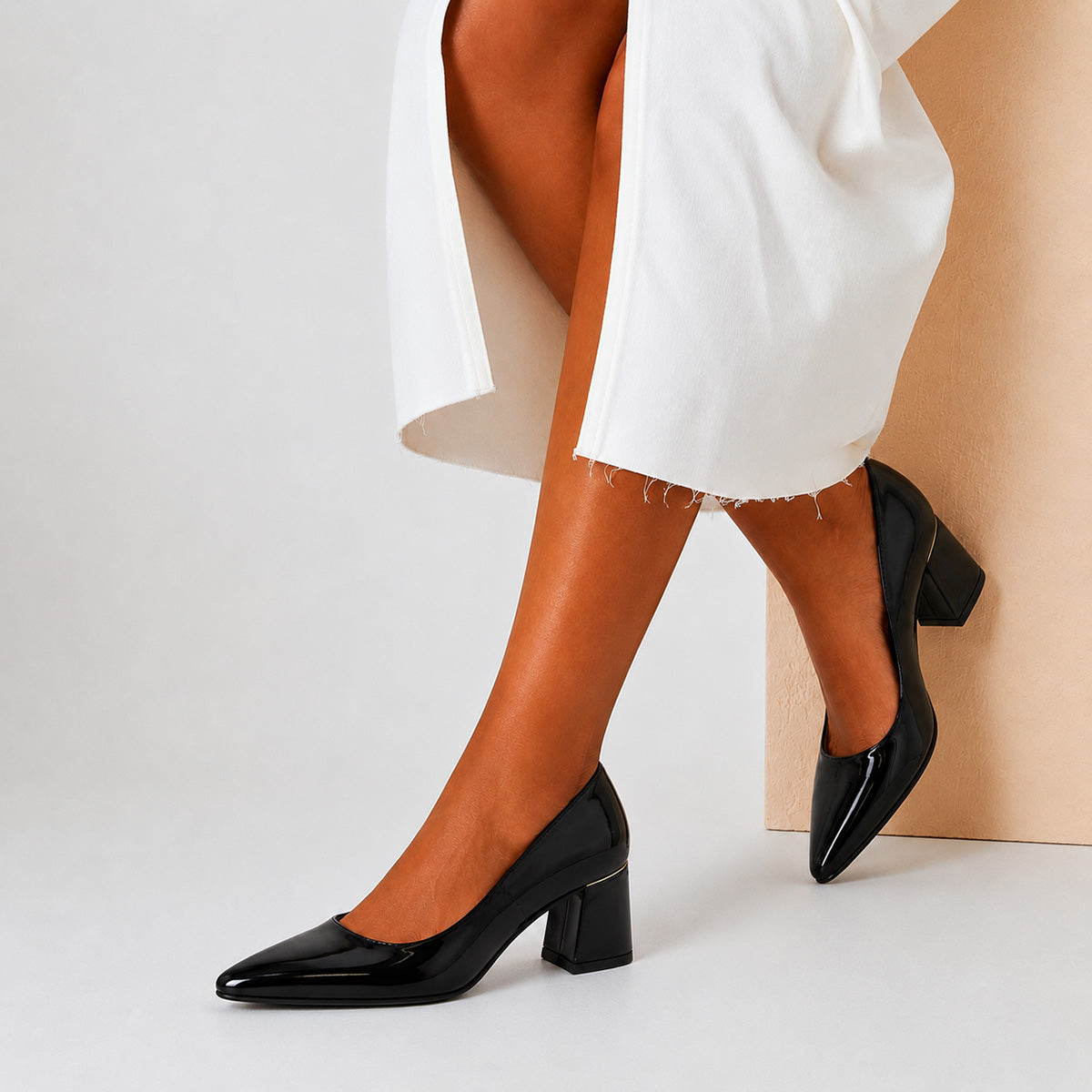 Zapatilla para mujer Lady Paulina Charol Negro
